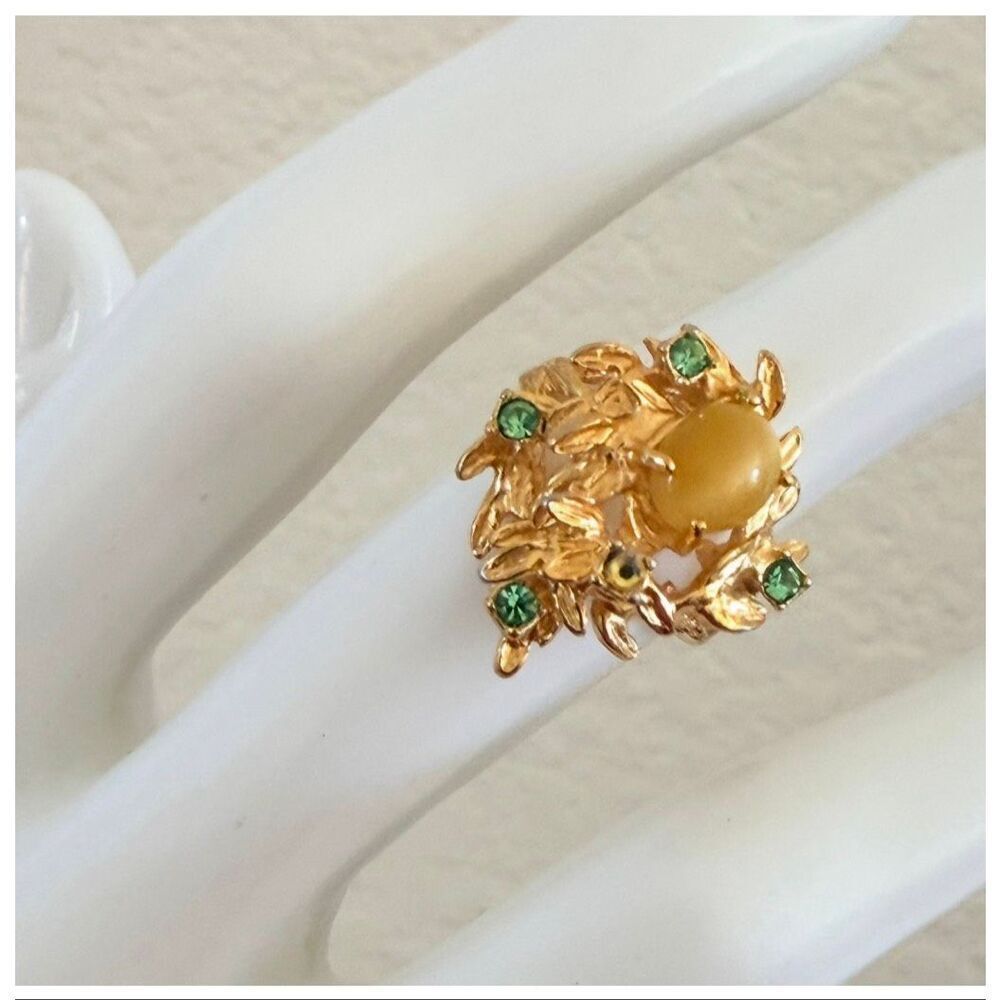 Gold Tone Floral Ring Yellow Cabochon Green & Yellow Rhinestones